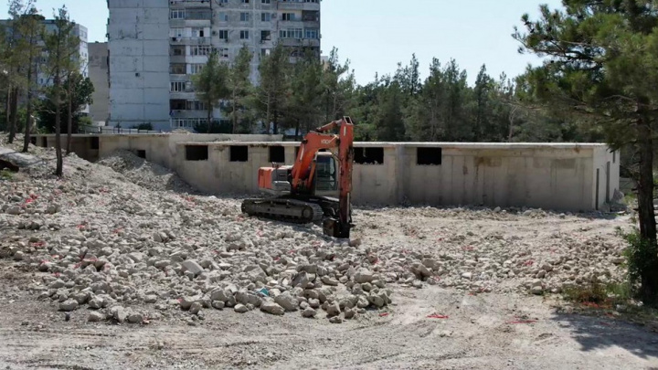 В Геленджике демонтировали ЖК «Солнечный» - Деловая Газета.Юг