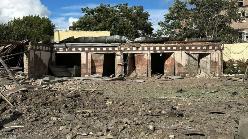 В Таганроге в результате взрыва у кафе пострадали 15 человек