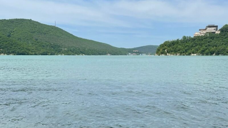 На территории курорта «Абрау-Дюрсо» не выявили выбросов мазута
