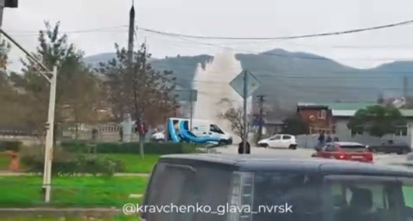 Порыв на главном водоводе в Новороссийске устранят к вечеру 12 ноября