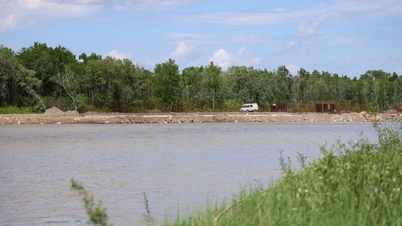 Режим ЧС ввели в 4 селах Крымского района из-за перелива воды из русла Кубани