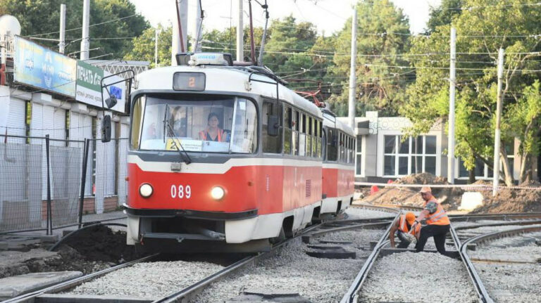 Мэр Краснодара подверг критике отставание от сроков при строительстве трамвайной ветки